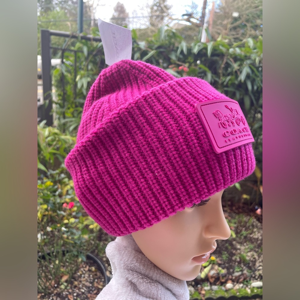 Coach Pink ( Hyacinth) Beanie. - Picture 1 of 13
